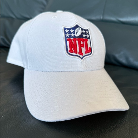 White NFL Shield Logo Hat - Picture 2 of 9